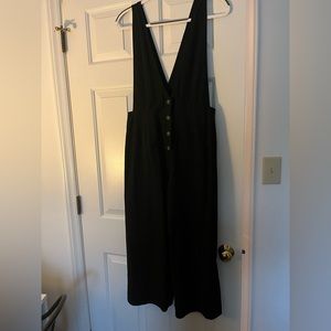 NWOT Sienna Sky Black Cropped Suspender Jumpsuit Size Large